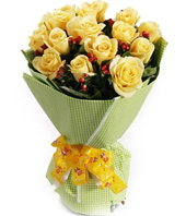 16 Yellow Roses Bouquet