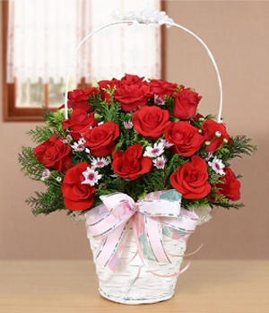 China Flower Delivery - Two Dozen Rose Basket