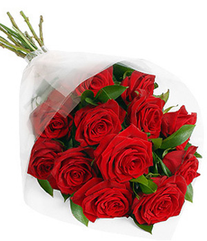 Send Twelve Roses Bouquet to China