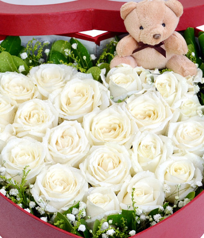 The Perfect, Perfect Love: 19 White in Heart Box, Delivering in China